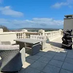 Le Donjon, Fantastique Vue